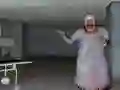 Játék Horrorisztikus baba sárgában vs ijesztő nagymama szimulátor online