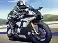 Játék Nitro Motorok: Autópálya Verseny online
